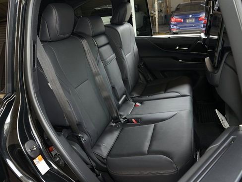 Used 2026 Lexus LX 600 4WD w/ Luxury Package image 22