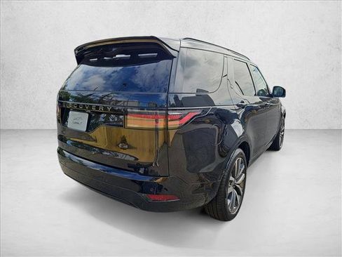 Certified 2024 Land Rover Discovery Dynamic SE image 2