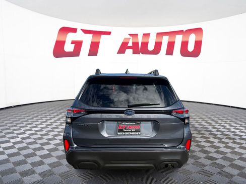 Used 2025 Subaru Forester Premium image 5