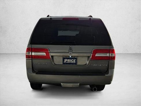 Used 2008 Lincoln Navigator 4WD image 4