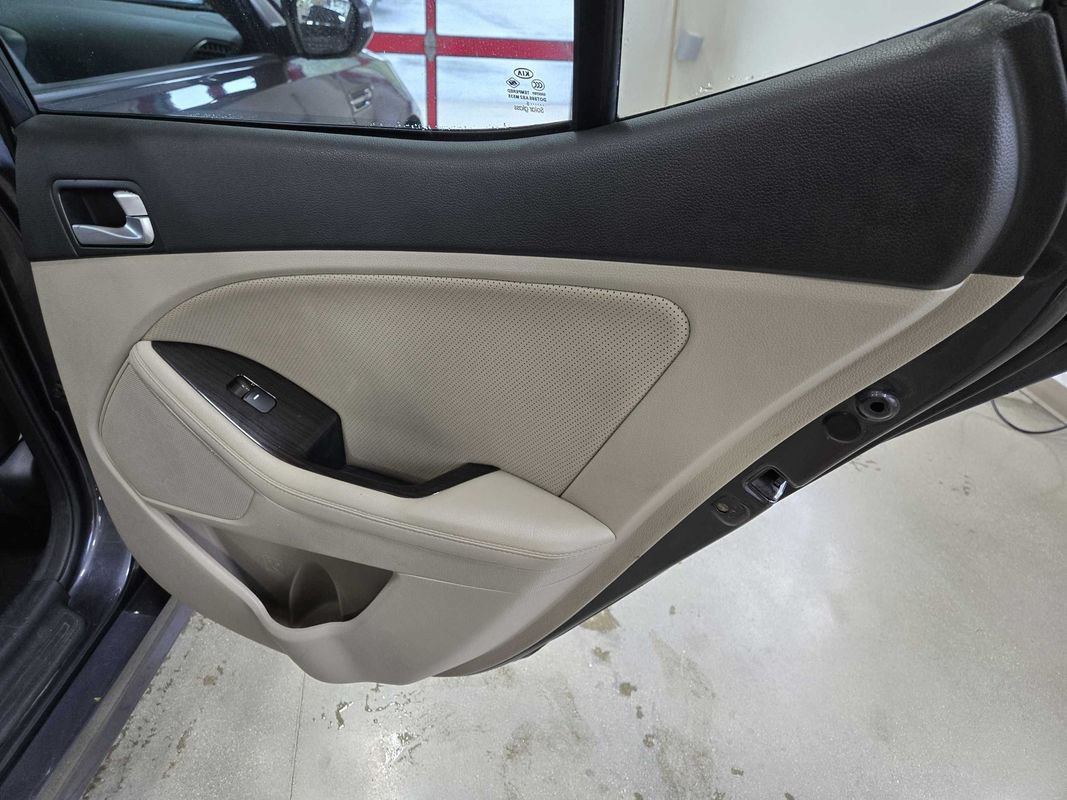 Used 2015 Kia Optima EX FWD image 25