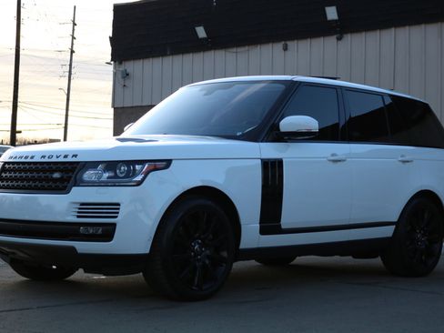Used 2016 Land Rover Range Rover Supercharged image 17