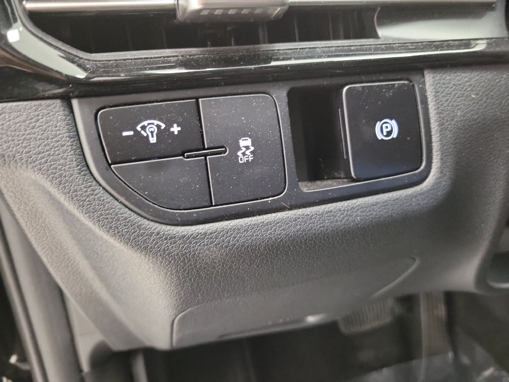 Used 2026 Kia Sportage LX FWD image 13