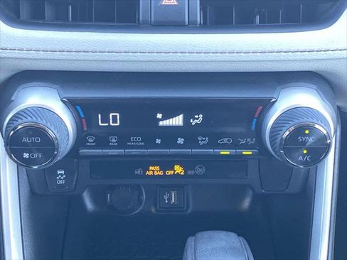 Certified 2023 Toyota RAV4 XLE w/ Convenience Package AWD/4WD image 18