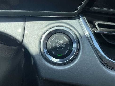 Used 2025 Chevrolet Trax LT w/ Driver Confidence Package FWD image 17