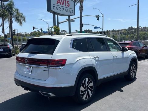 Used 2025 Volkswagen Atlas SEL image 2
