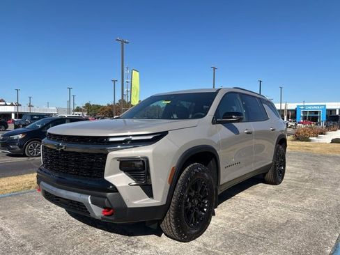 New 2026 Chevrolet Traverse Z71 w/ Enhanced Driving Package image 7