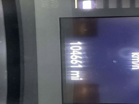 Used 2019 Jeep Cherokee Latitude Plus image 10