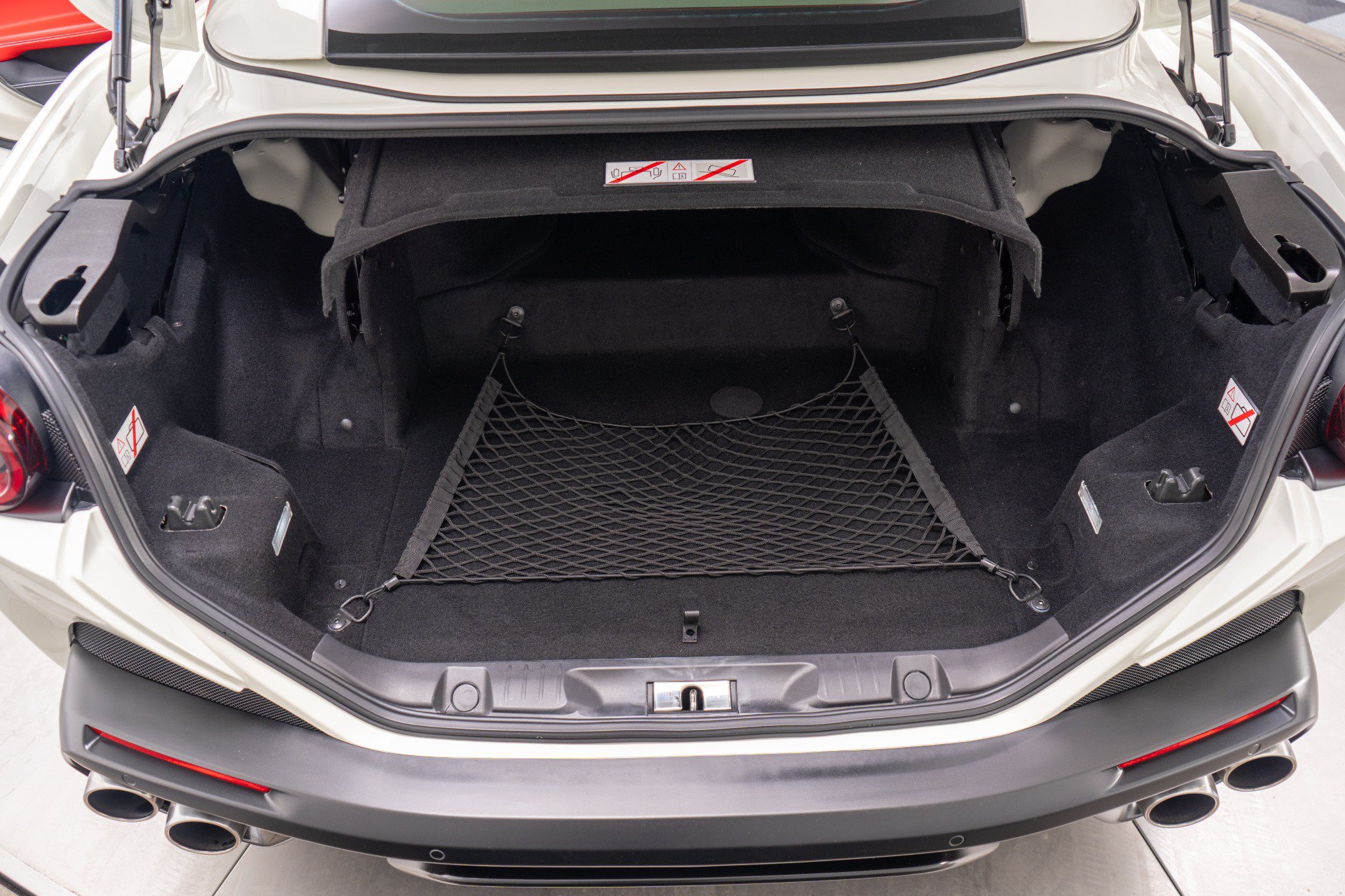 Used 2019 Ferrari Portofino RWD image 19