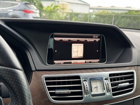 Used 2014 Mercedes-Benz E 350 Sedan image 28