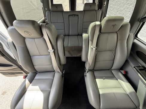 Used 2019 GMC Savana 2500 image 20