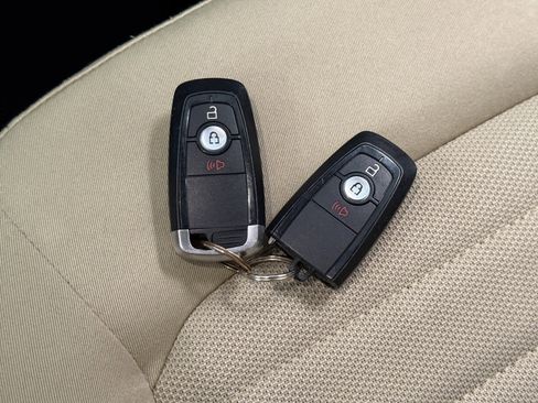 Used 2022 Ford Edge SE w/ Cargo Accessory Package image 29