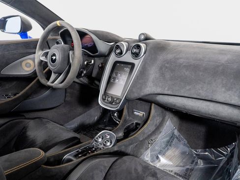 Used 2020 McLaren 600LT Spider RWD image 48