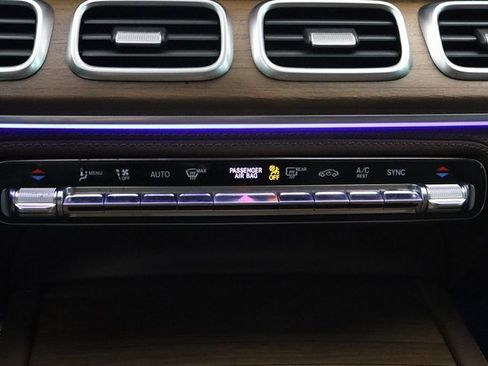 Used 2024 Mercedes-Benz GLS 450 4MATIC w/ AMG Line Exterior image 32