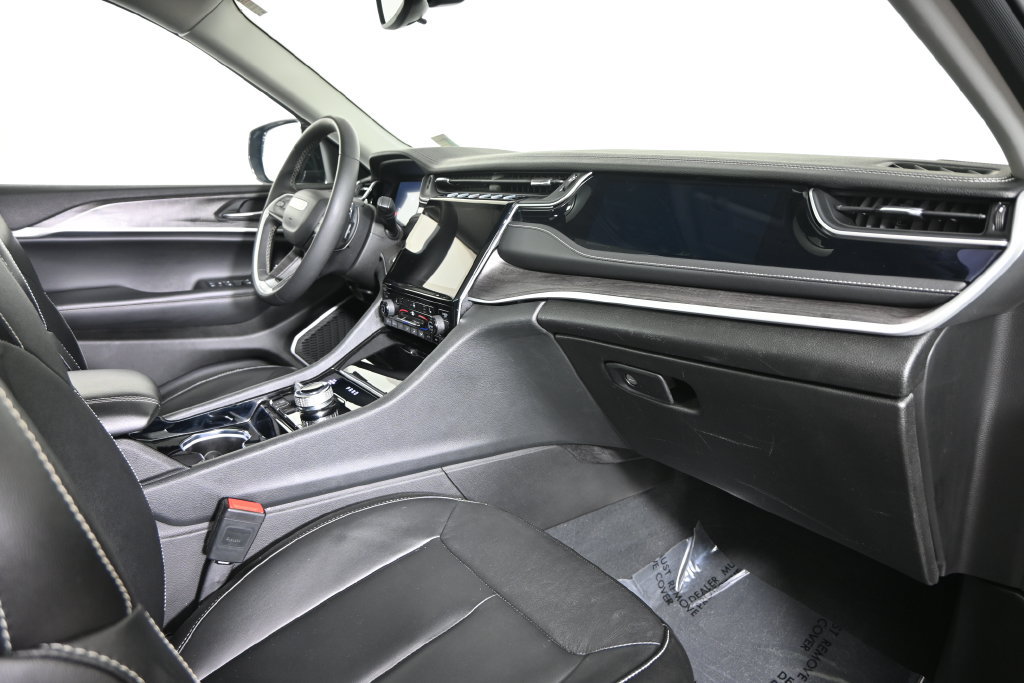 Used 2023 Jeep Grand Cherokee 4WD 4xe image 15
