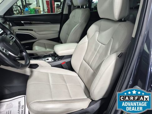 Used 2022 Kia Telluride EX w/ EX Premium Package FWD image 16