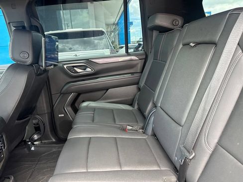 Used 2023 Chevrolet Suburban RST w/ Luxury Package AWD/4WD image 12