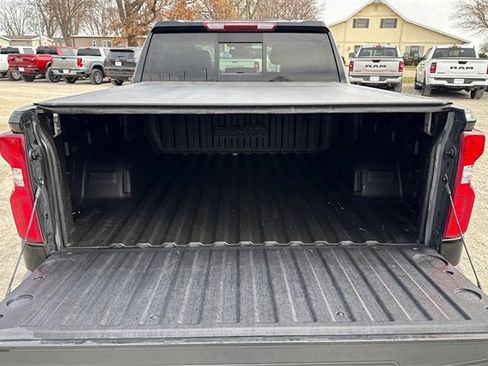 Used 2022 Chevrolet Silverado 1500 High Country image 12