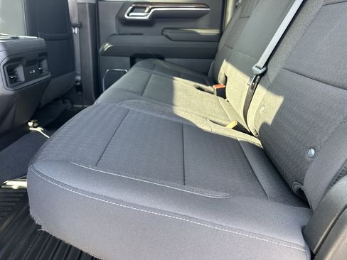 Used 2024 Chevrolet Silverado 1500 LT Trail Boss w/ Convenience Package II image 21