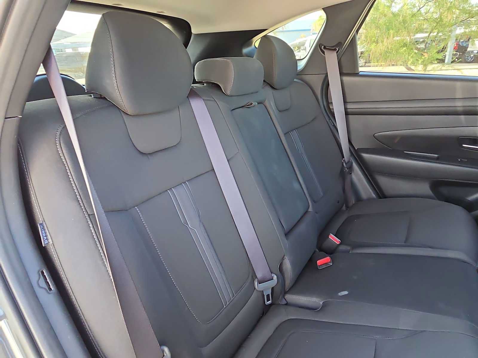 Used 2025 Hyundai Tucson SEL FWD image 17