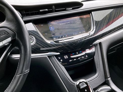 Used 2021 Cadillac XT6 Premium Luxury image 10