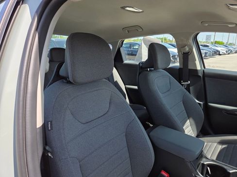 Used 2025 Kia K4 EX FWD image 11