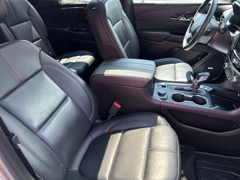 Used 2023 Chevrolet Traverse RS w/ LPO, Floor Liner Package AWD/4WD image 14