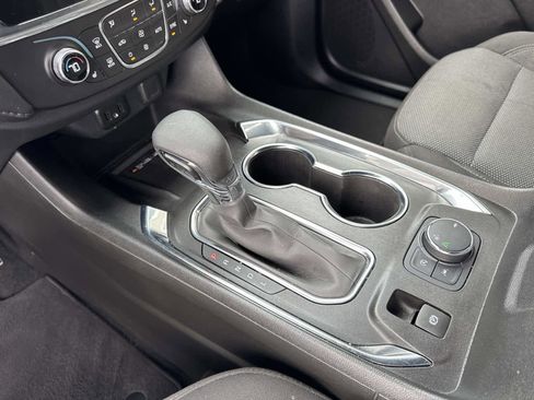 Used 2023 Chevrolet Traverse LT image 43