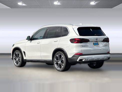 New 2026 BMW X5 xDrive40i image 3