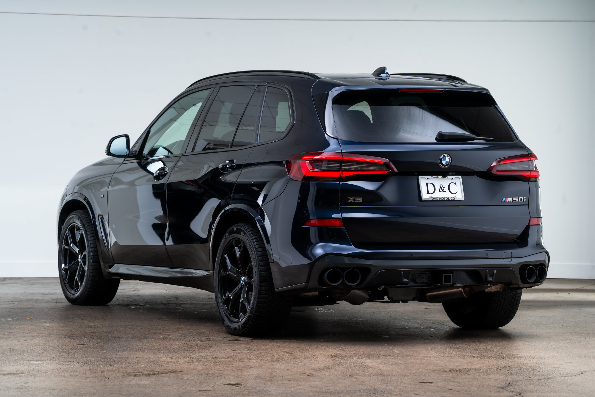 Used 2022 BMW X5 M50i AWD/4WD image 5