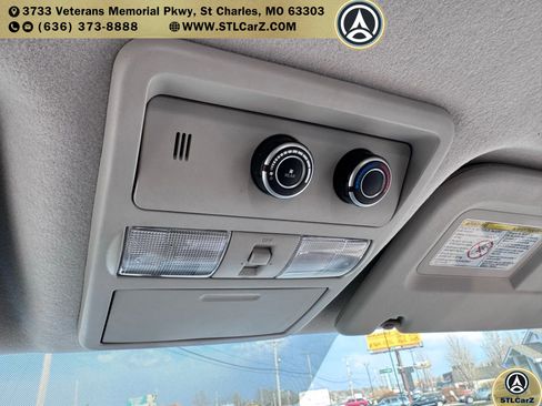 Used 2017 Nissan NV 3500 SV image 17