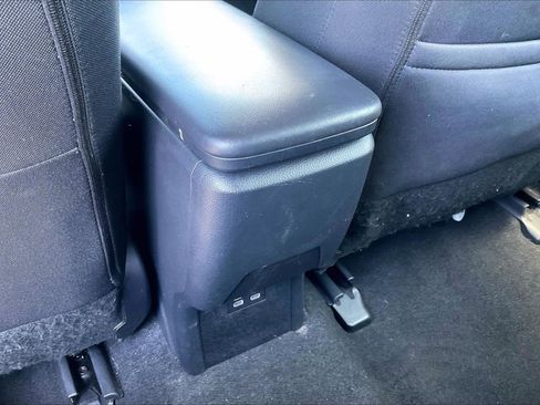 Used 2024 Toyota Prius LE FWD image 32