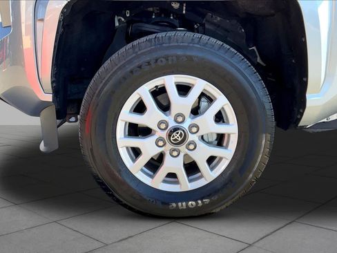 Used 2025 Toyota Tacoma SR image 10