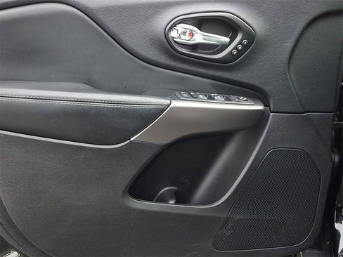 Used 2022 Jeep Cherokee Limited w/ Elite Package image 13