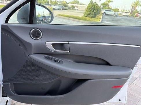 Used 2021 Hyundai Sonata SE FWD image 17