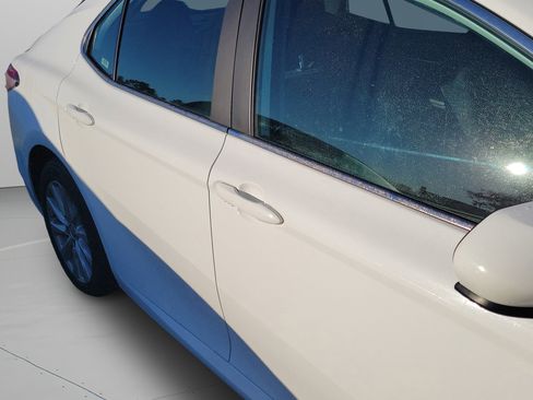 Used 2019 Toyota Camry LE image 16