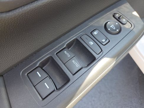 Used 2023 Honda Civic LX image 30