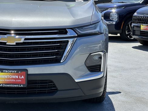 Used 2023 Chevrolet Traverse LT FWD image 13