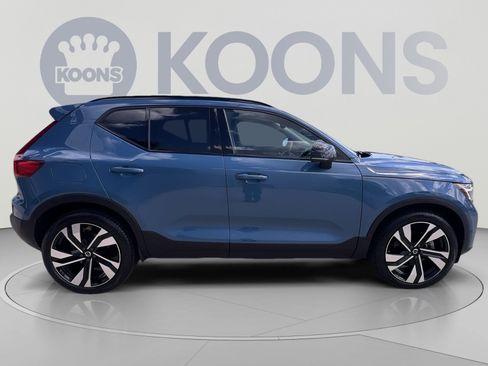 Used 2024 Volvo XC40 B5 Ultimate w/ Protection Package Premier AWD/4WD image 8