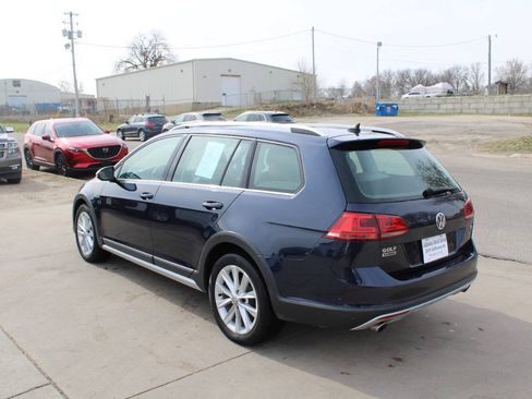 Used 2017 Volkswagen Golf Alltrack S AWD/4WD image 7
