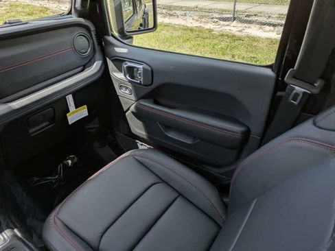 New 2026 Jeep Gladiator Rubicon AWD/4WD image 17