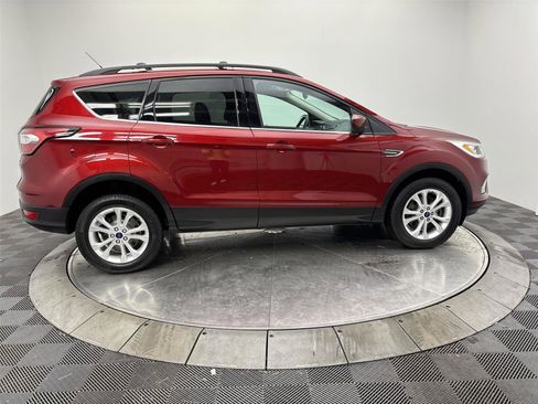 Used 2017 Ford Escape SE w/ Equipment Group 201A image 17