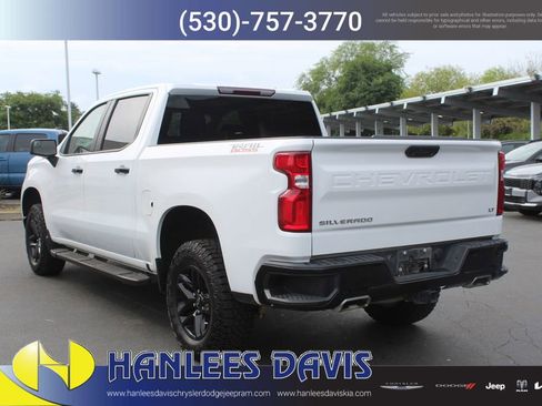 Used 2024 Chevrolet Silverado 1500 LT Trail Boss w/ Protection Package AWD/4WD image 9