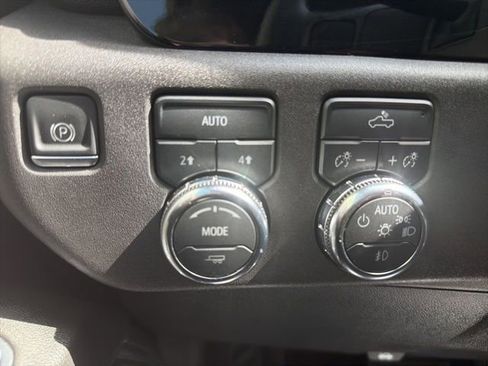 Used 2024 GMC Sierra 1500 Elevation image 17