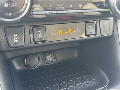 Used 2025 Toyota RAV4 XLE image 13