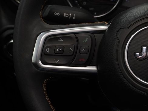Used 2023 Jeep Wrangler Unlimited Sahara AWD/4WD image 40