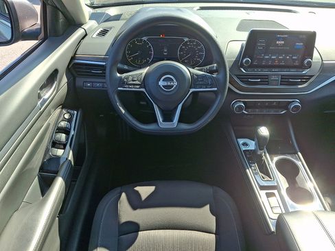 Certified 2023 Nissan Altima 2.5 SV AWD/4WD image 12