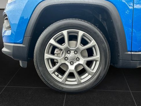 Used 2022 Jeep Compass Latitude AWD/4WD image 9