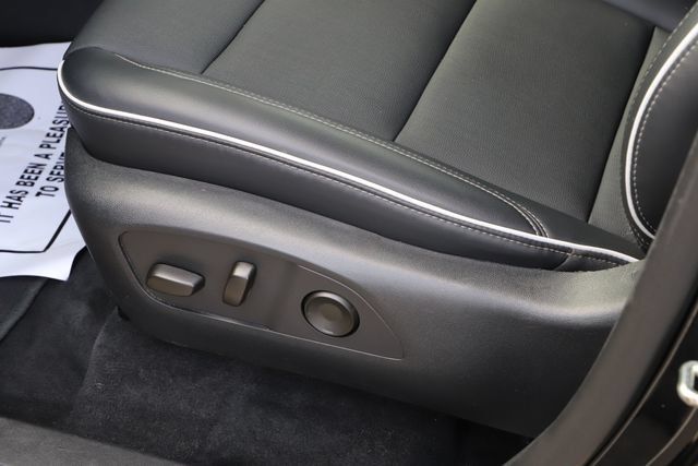 Used 2025 Buick Enclave Preferred AWD/4WD image 15