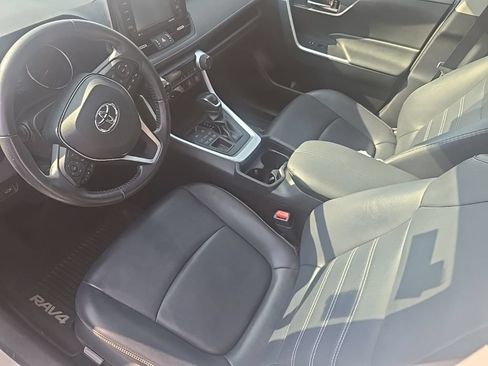 Used 2020 Toyota RAV4 XLE Premium AWD/4WD image 12